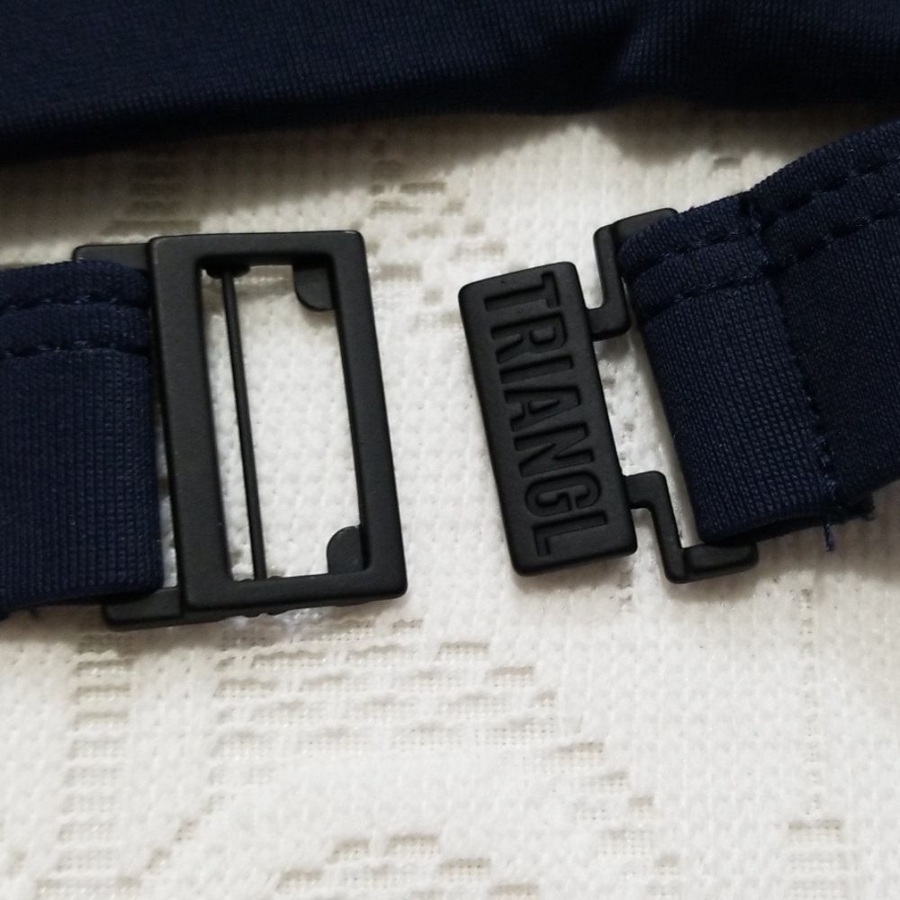 7T Triangl Navy crochet bikini top - Picture 4 of 5